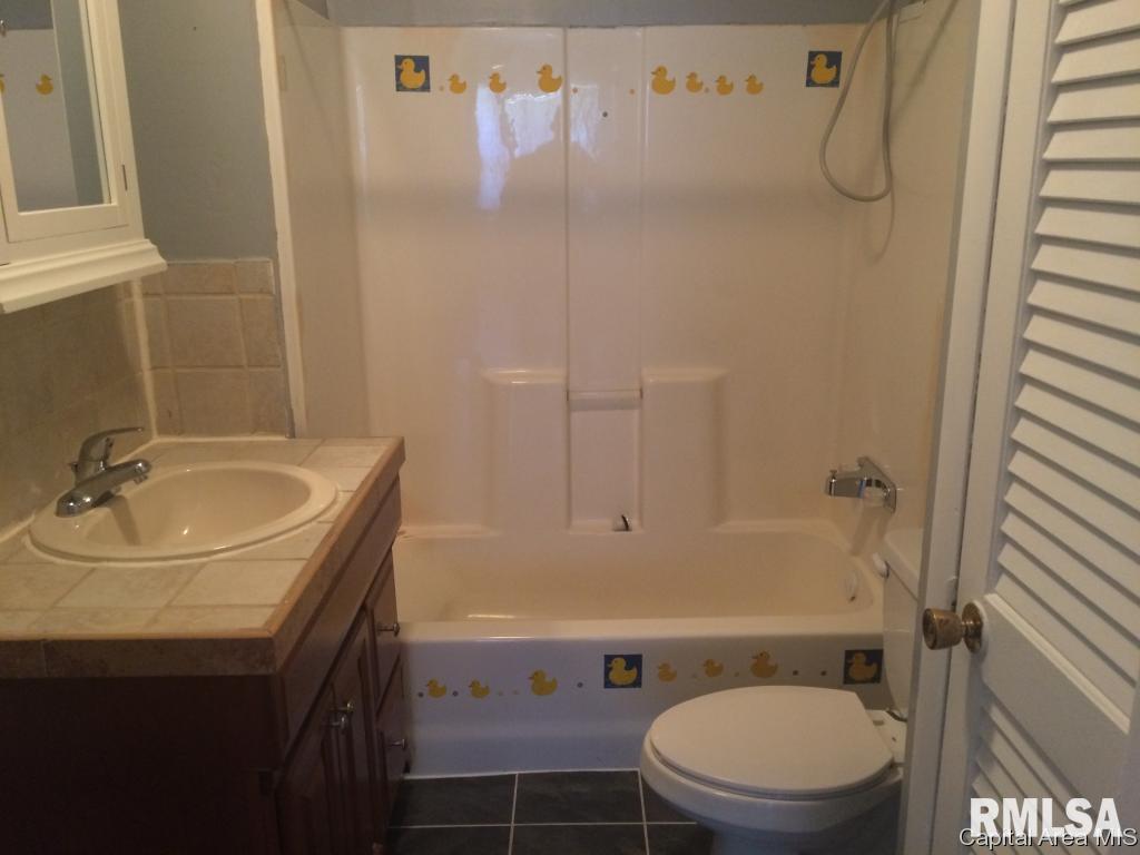 1316 East Reservoir Street Springfield, IL 62702 - Photo 9 of 15 Gallery Image 9
