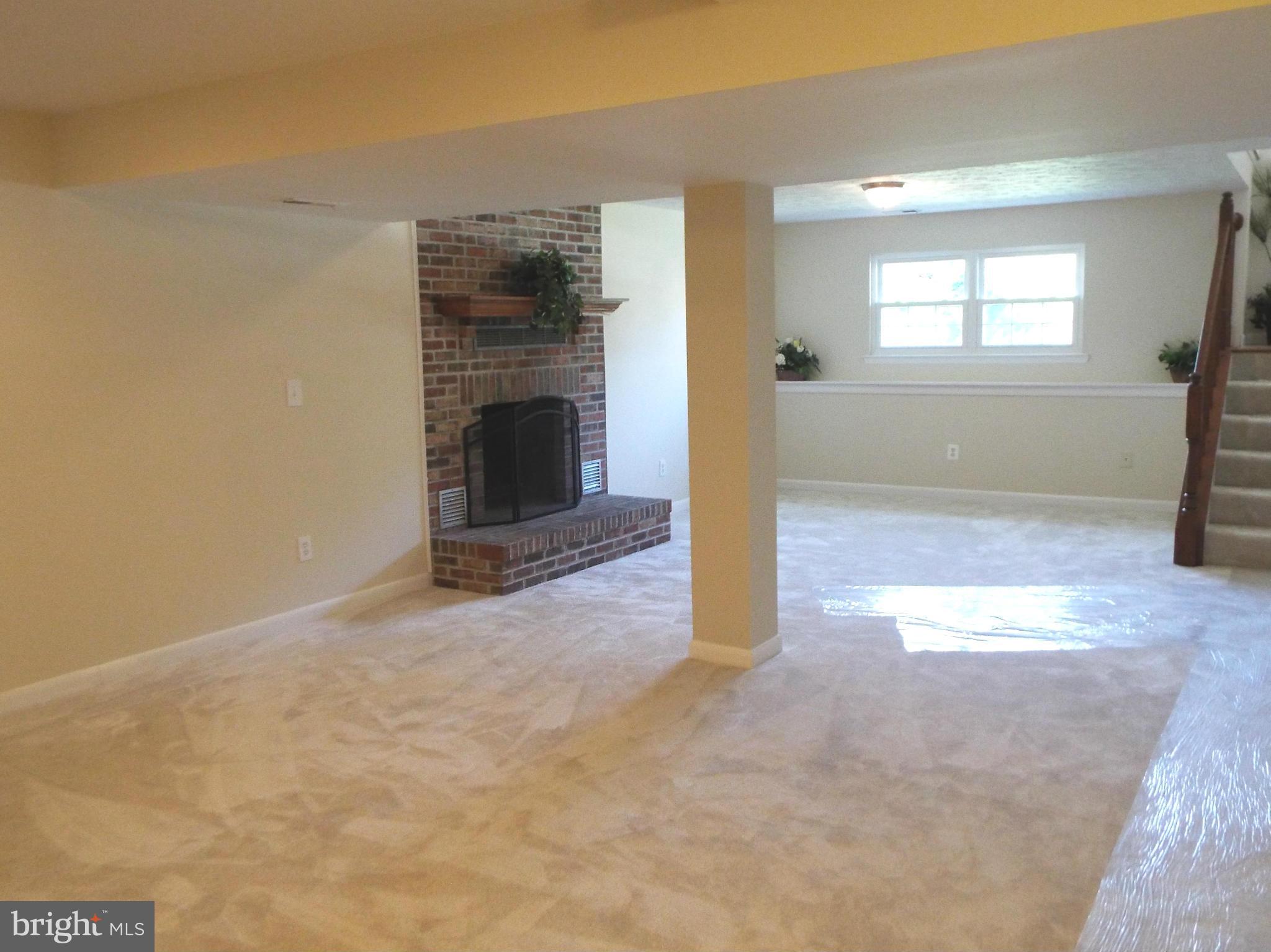8021 Pine Ridge Road Pasadena, MD 21122 - Photo 22 of 24 Family Room