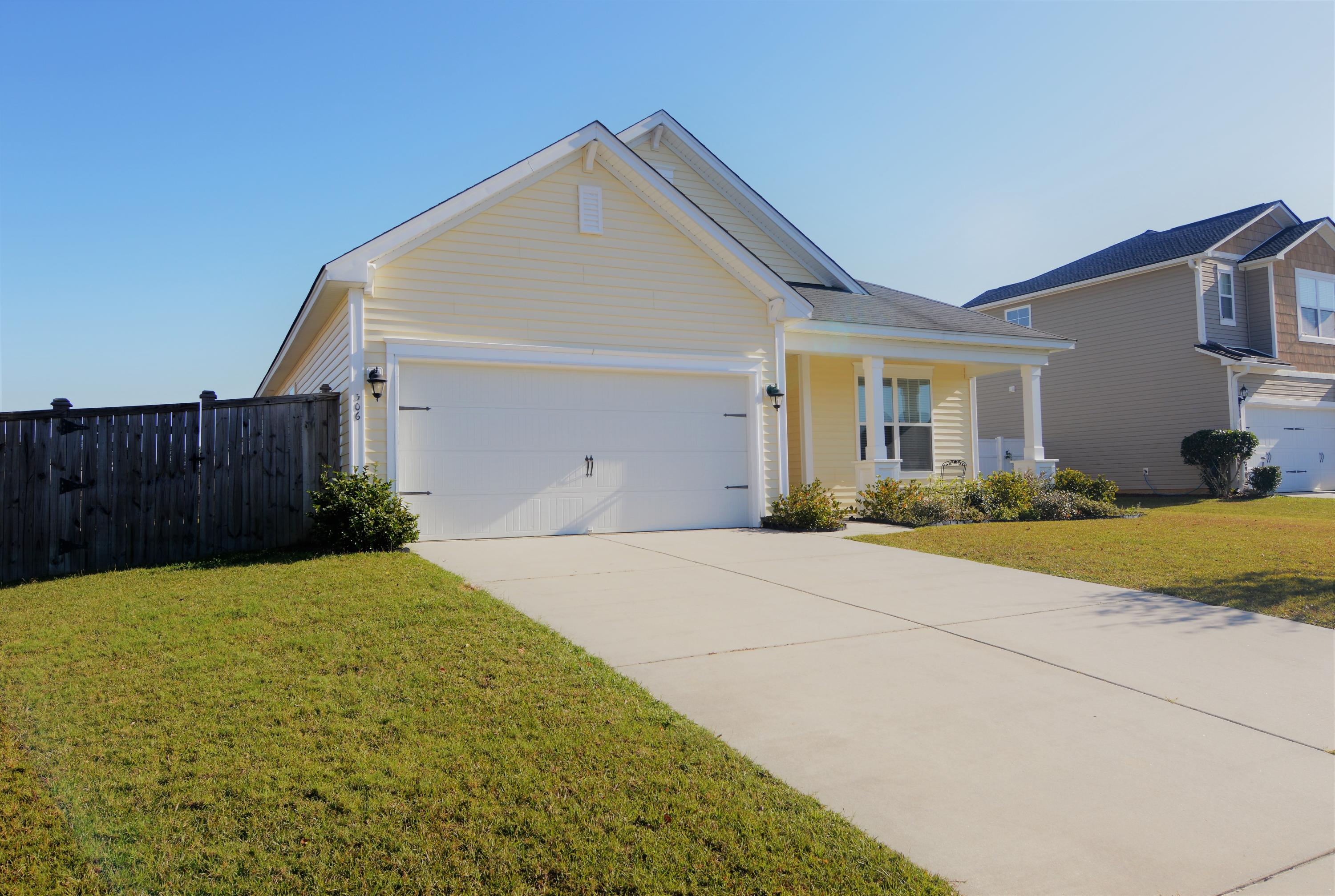306 Mossy Wood Road Summerville, SC 29486 - Photo 2 of 43 Driveway View