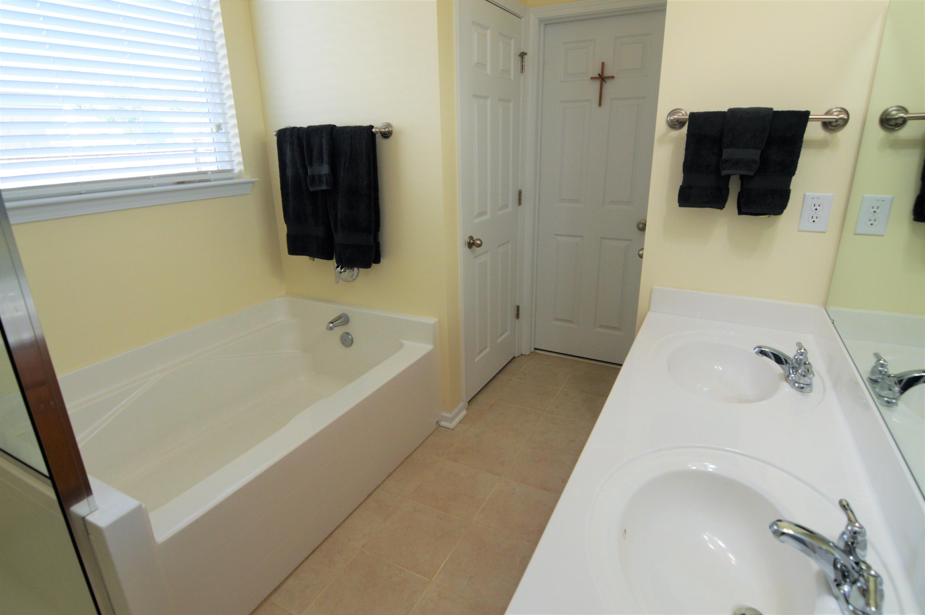 306 Mossy Wood Road Summerville, SC 29486 - Photo 25 of 43 Master Bath