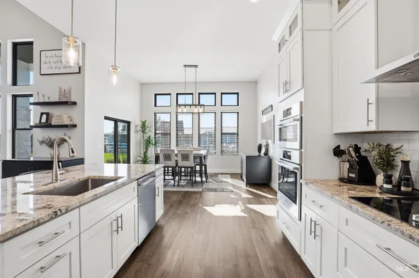 $975,000 | 320 West Homedale Road, Caldwell, ID 83607