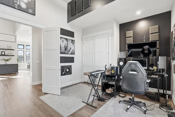 $975,000 | 320 West Homedale Road, Caldwell, ID 83607