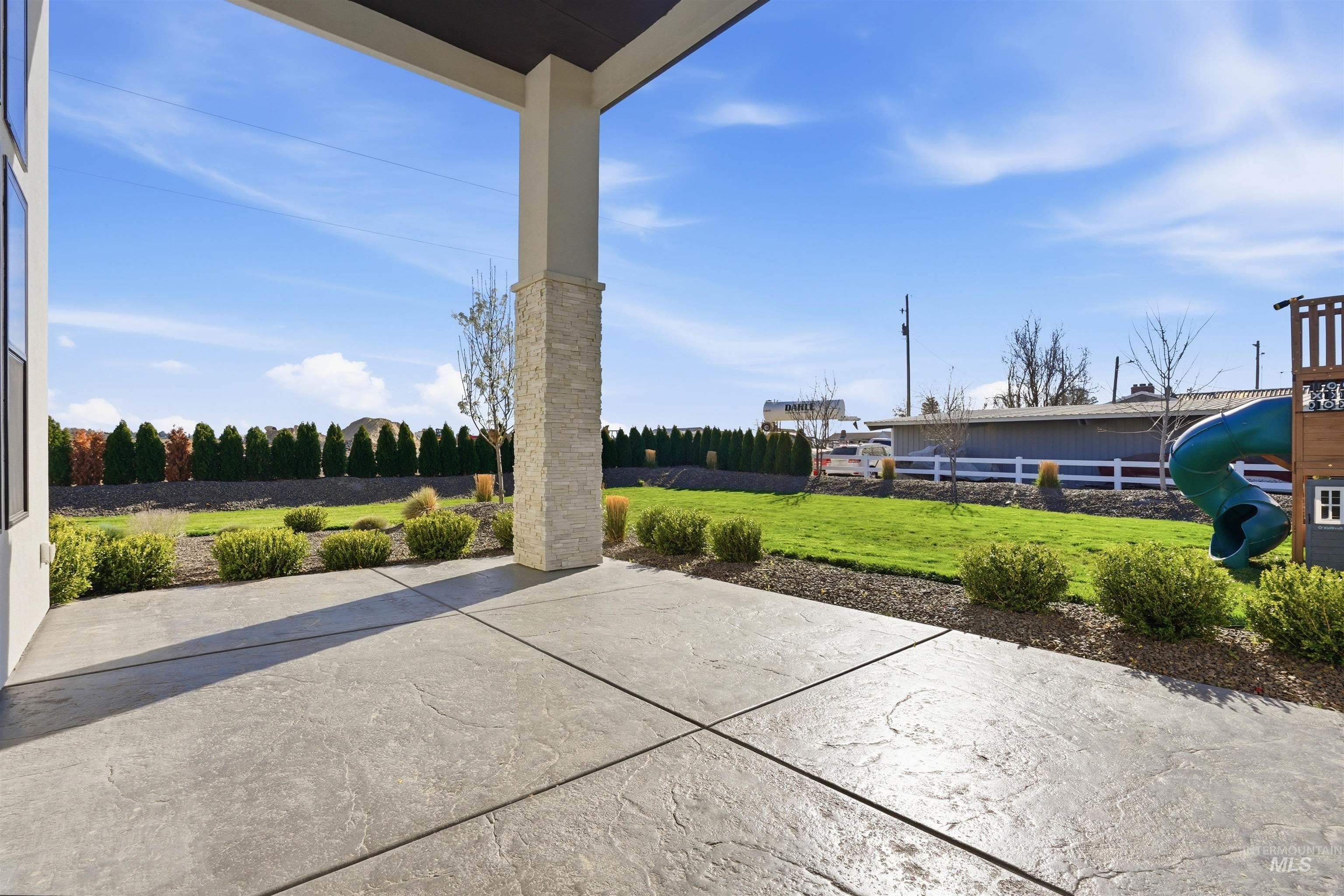320 West Homedale Road Caldwell, ID 83607 - Photo 34 of 48 View of patio / terrace