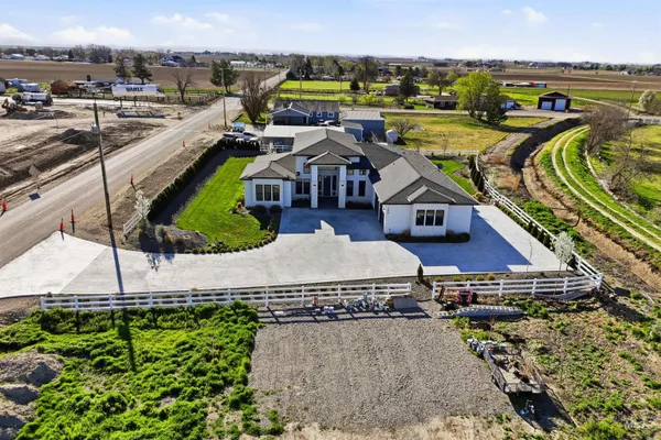 $975,000 | 320 West Homedale Road, Caldwell, ID 83607