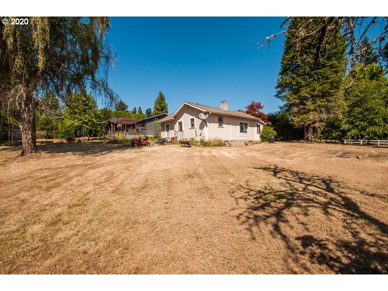 33094 Southwest JP W Road Scappoose, OR 97056 - Photo 6 of 14 Gallery Image 6