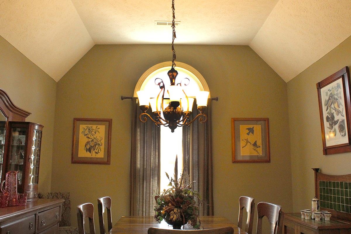 175 Windale Drive Jackson, TN 38305 - Photo 23 of 25 Dining area featuring a chandelier and a textured ceiling