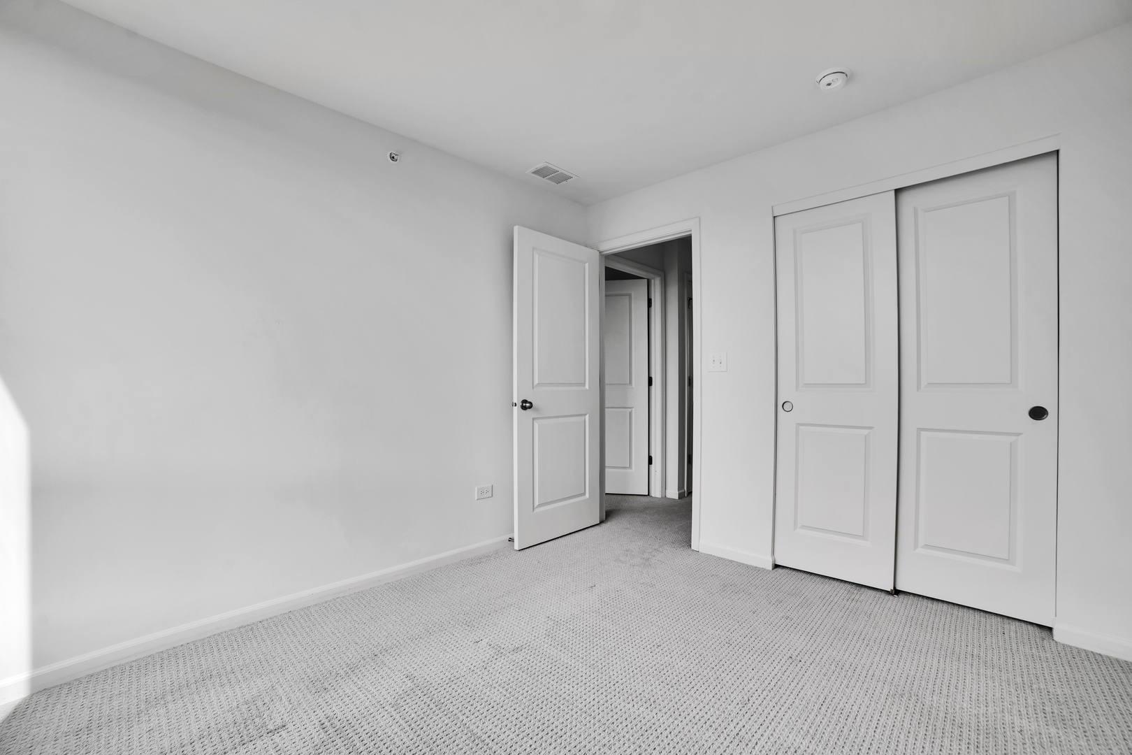 1292 Quadrant Lane Schaumburg, IL 60173 - Photo 22 of 39 a view of an empty room