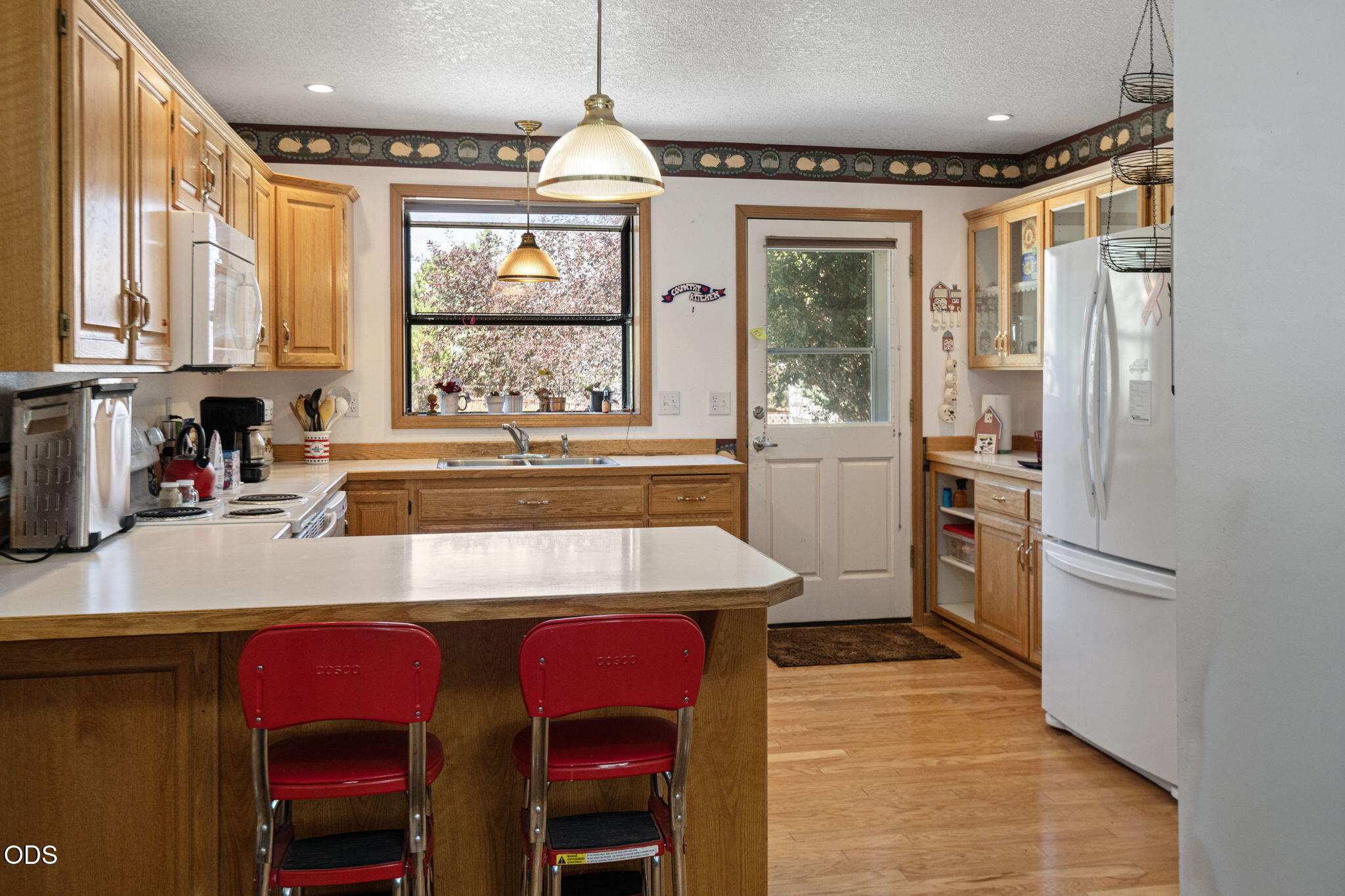 11912 South W Riggs Road Powell Butte, OR 97753 - Photo 5 of 42