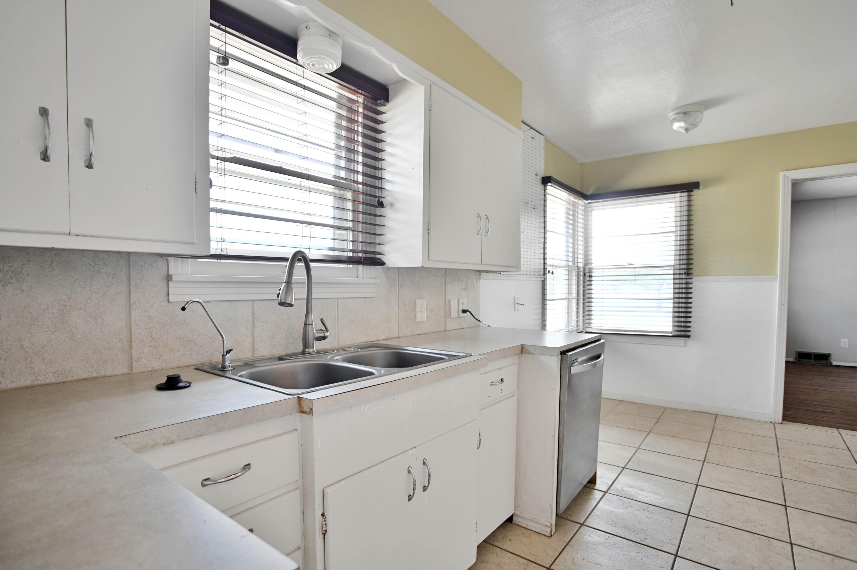 3501 26th Street Lubbock, TX 79410 - Photo 11 of 39 DSC_6319