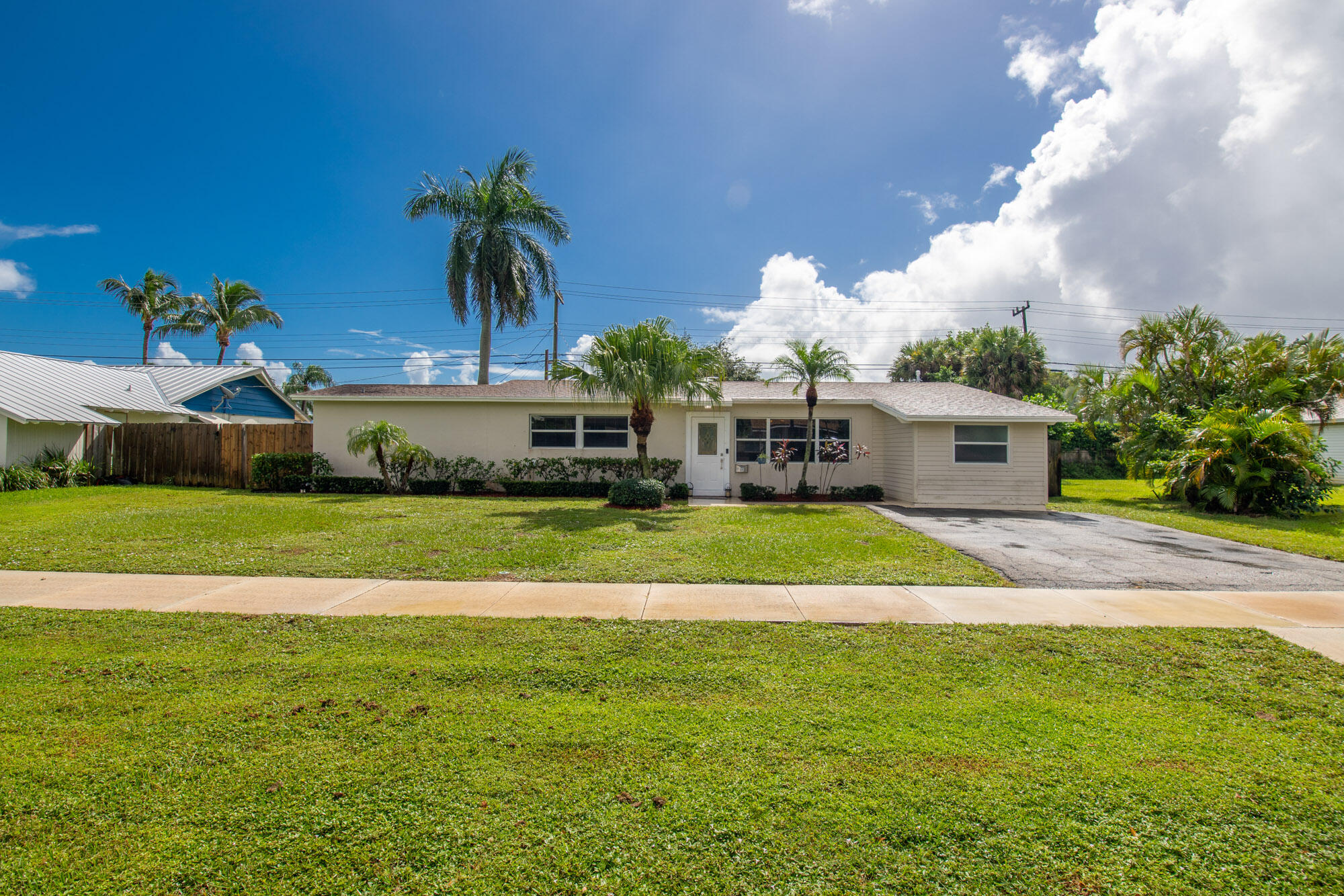 528 Harbour Road North Palm Beach, FL 33408 - Photo 1 of 25 IMG-2
