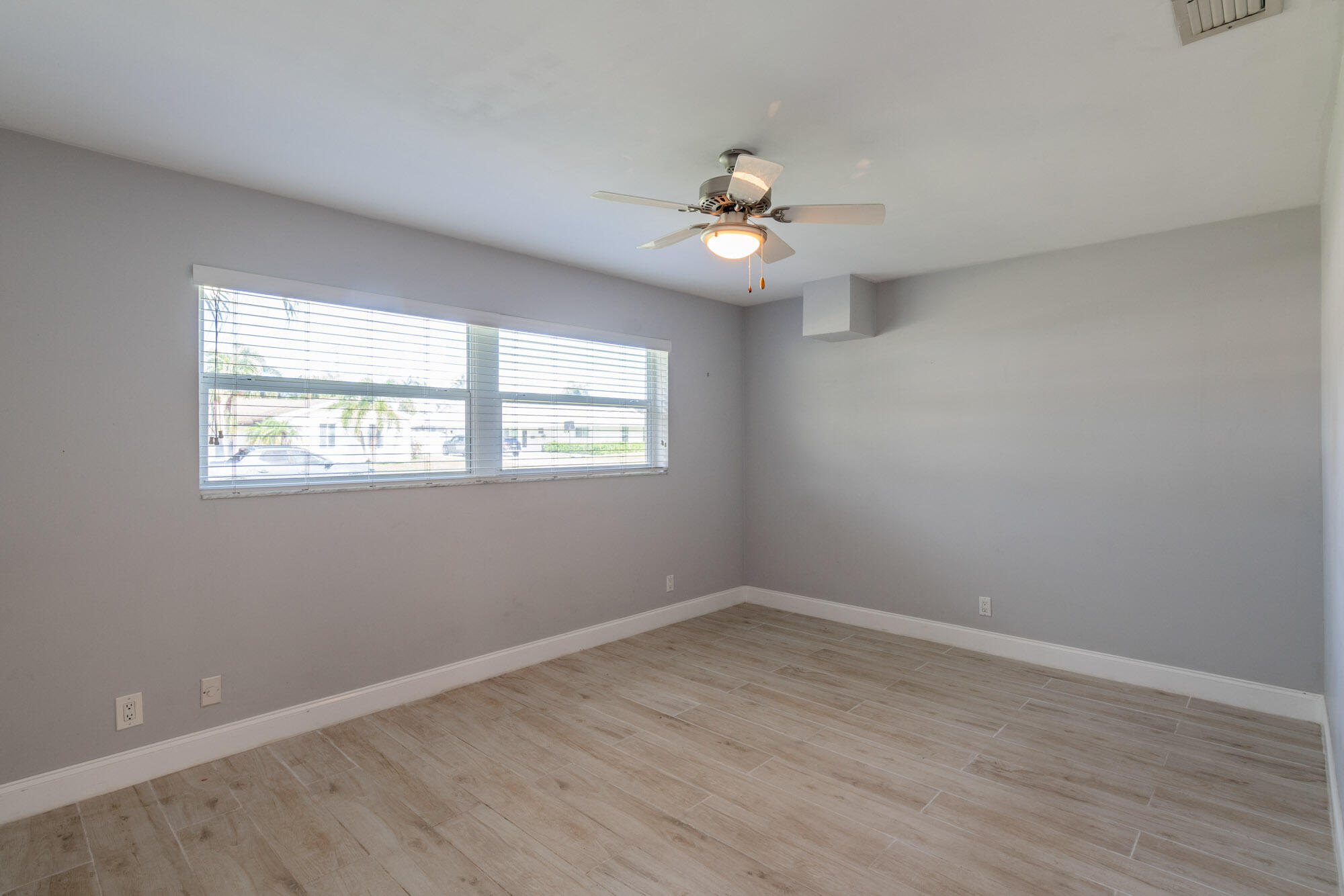 528 Harbour Road North Palm Beach, FL 33408 - Photo 11 of 25 IMG-14