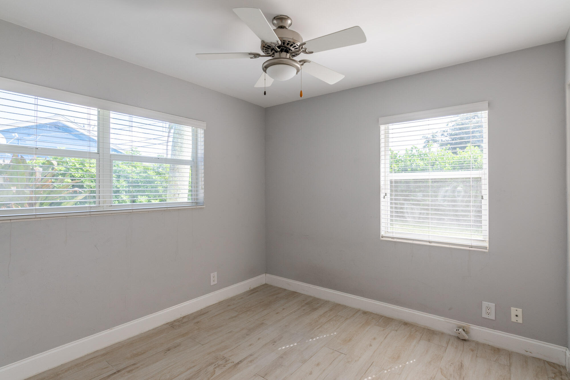 528 Harbour Road North Palm Beach, FL 33408 - Photo 13 of 25 IMG-15