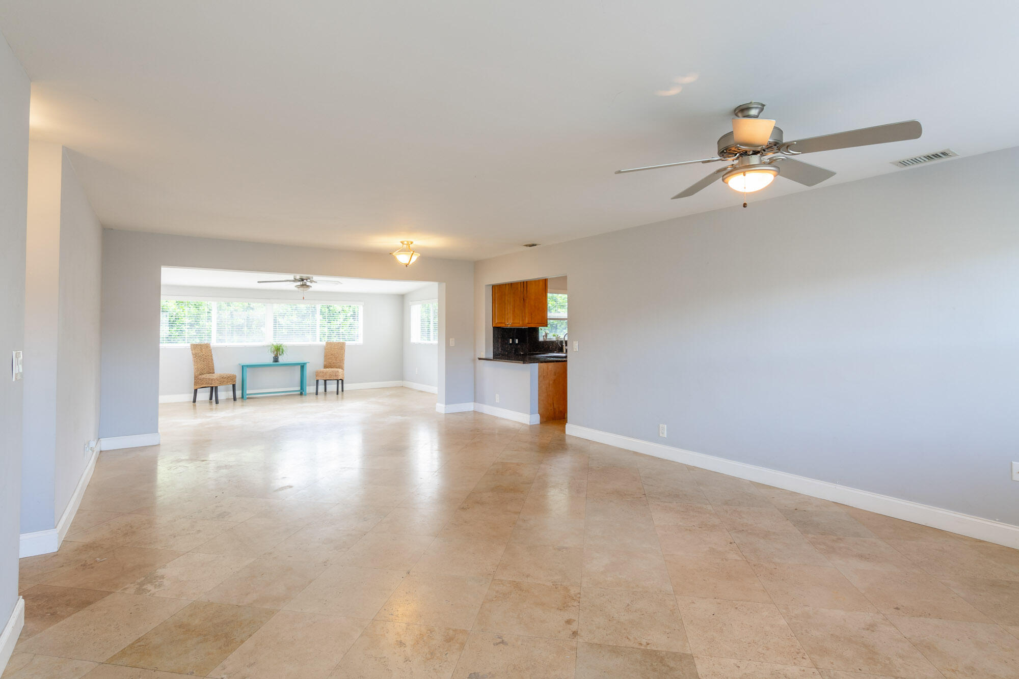 528 Harbour Road North Palm Beach, FL 33408 - Photo 3 of 25 IMG-11