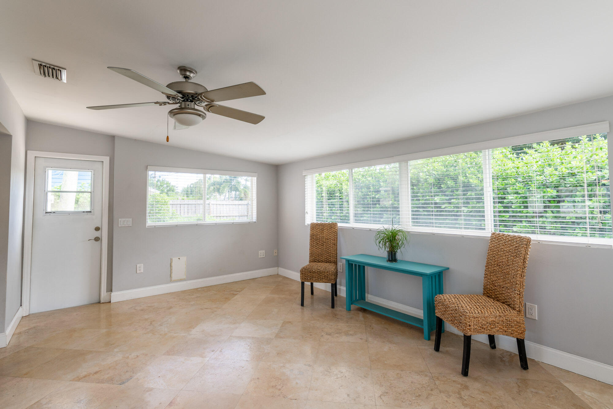 528 Harbour Road North Palm Beach, FL 33408 - Photo 6 of 25 IMG-12