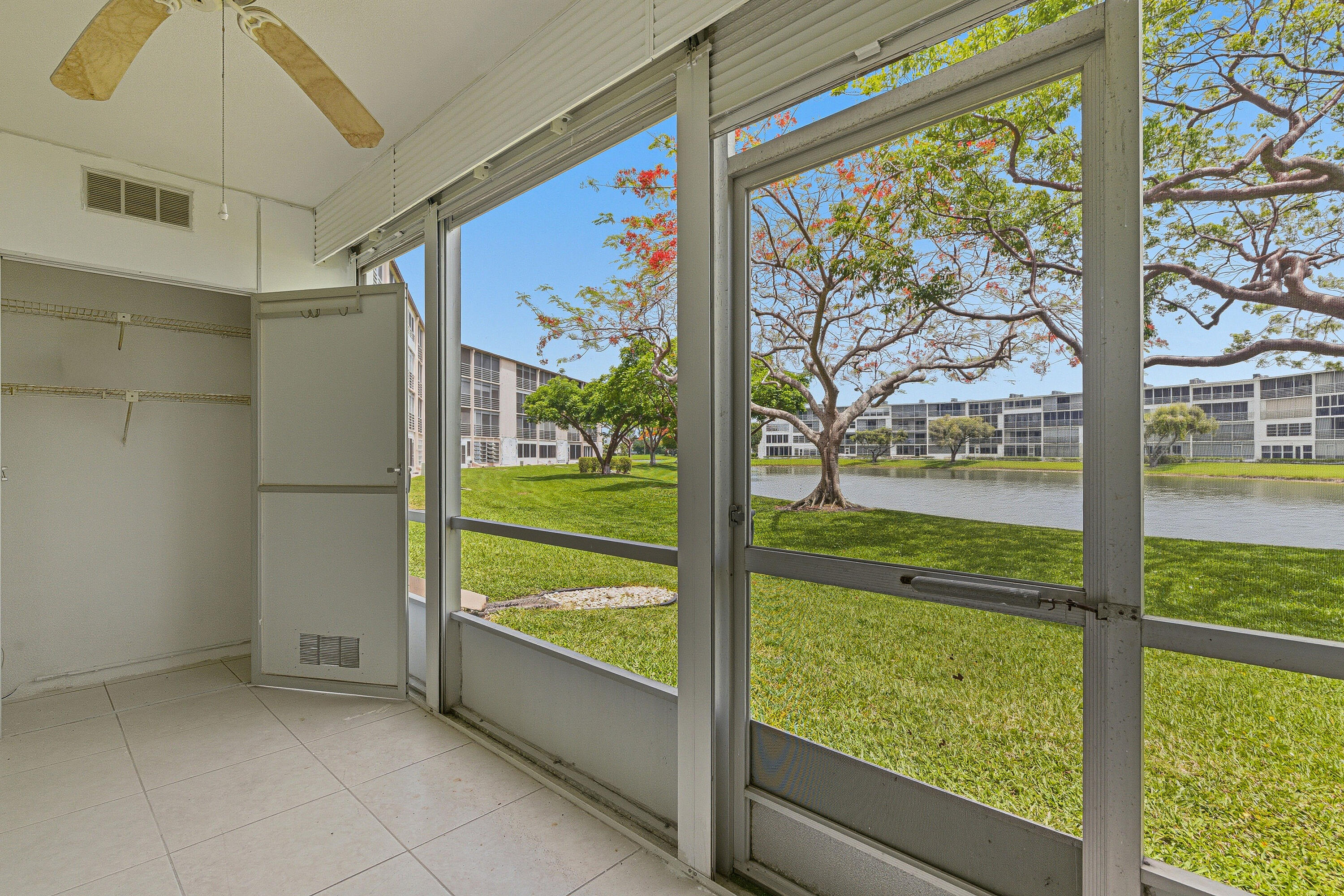 1025 Newcastle B, Unit 1025 Boca Raton, FL 33434 - Photo 24 of 31 Patio-B