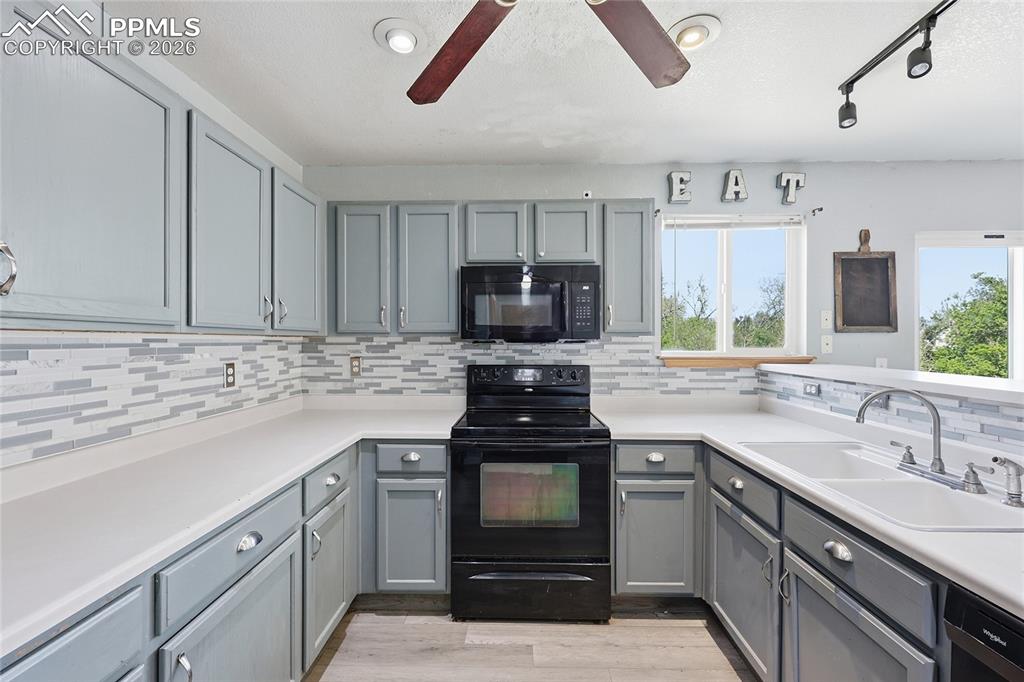 990 Ridgebury Place Fountain, CO 80817 - Photo 10 of 40