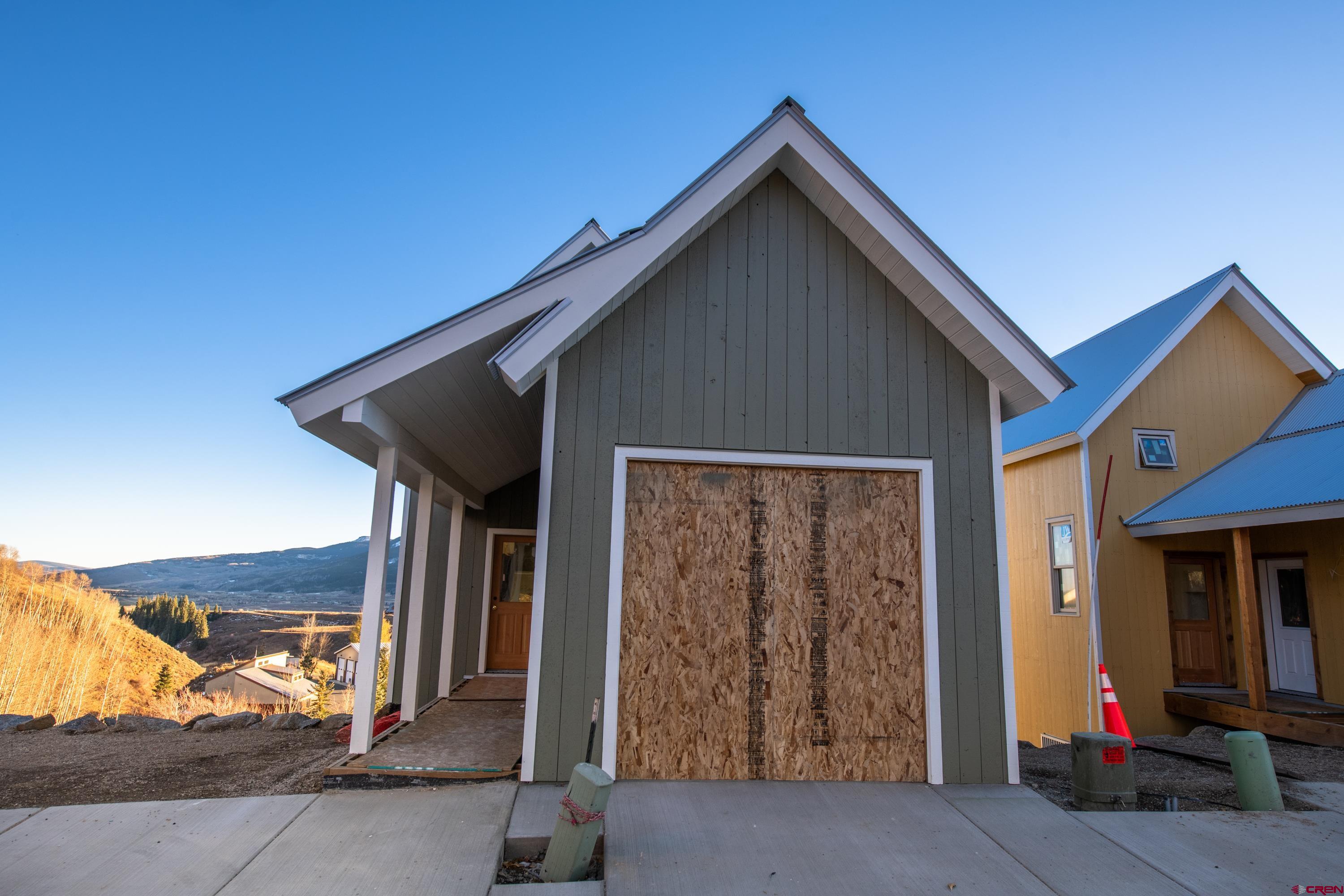 320 Horseshoe Crested Butte, CO 81225 - Photo 11 of 34 a front view of a house