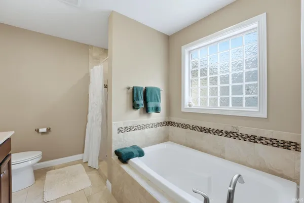 $399,900 | 5525 Kodiak Trail, Auburn, IN 46706