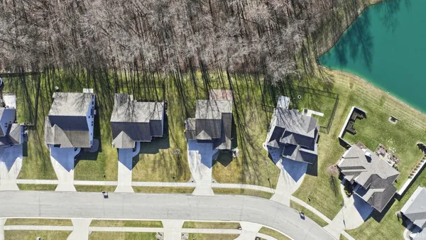 $399,900 | 5525 Kodiak Trail, Auburn, IN 46706