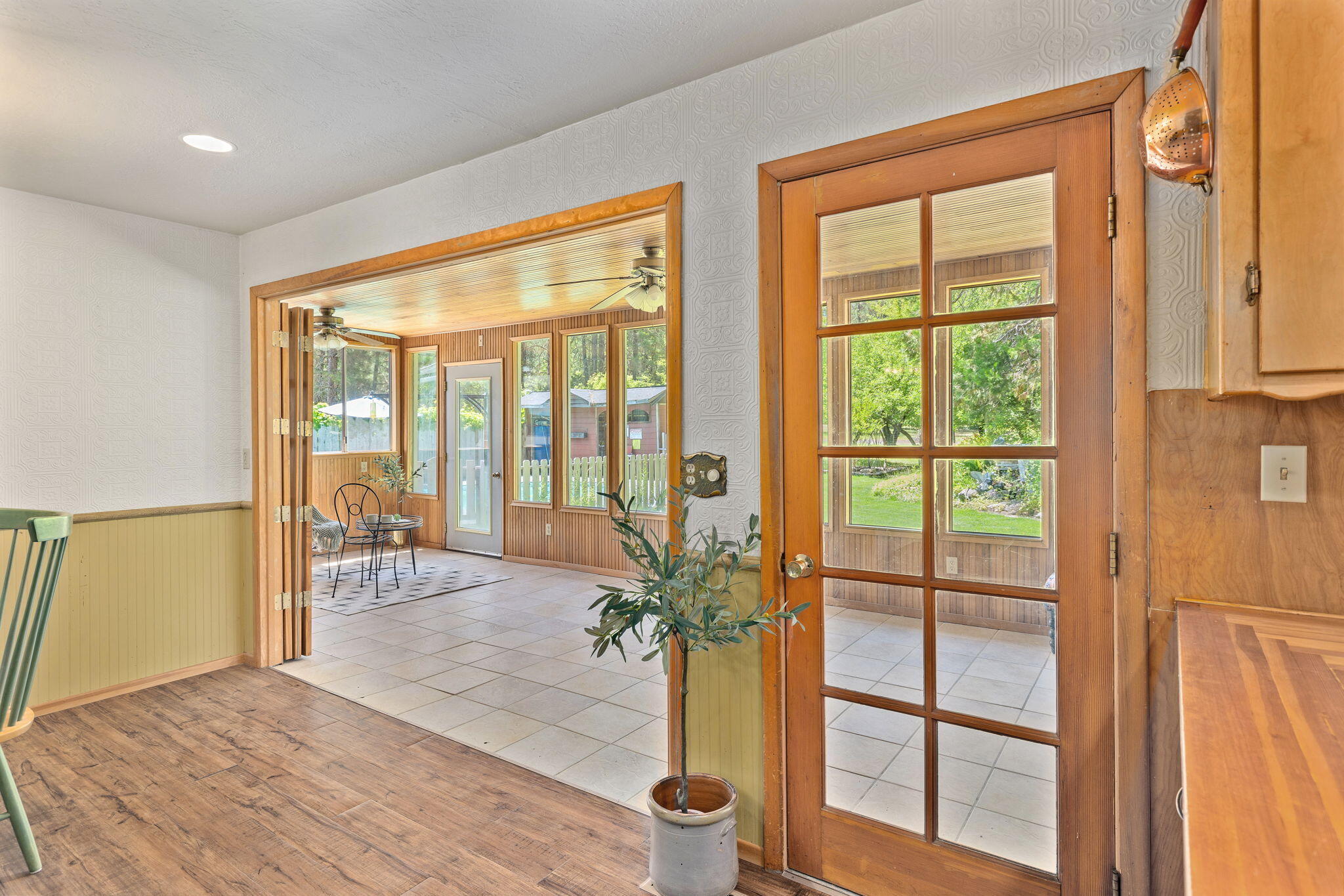 144 Nursery Lane Grants Pass, OR 97527 - Photo 8 of 76 13-web-or-mls-144-nursery-ln