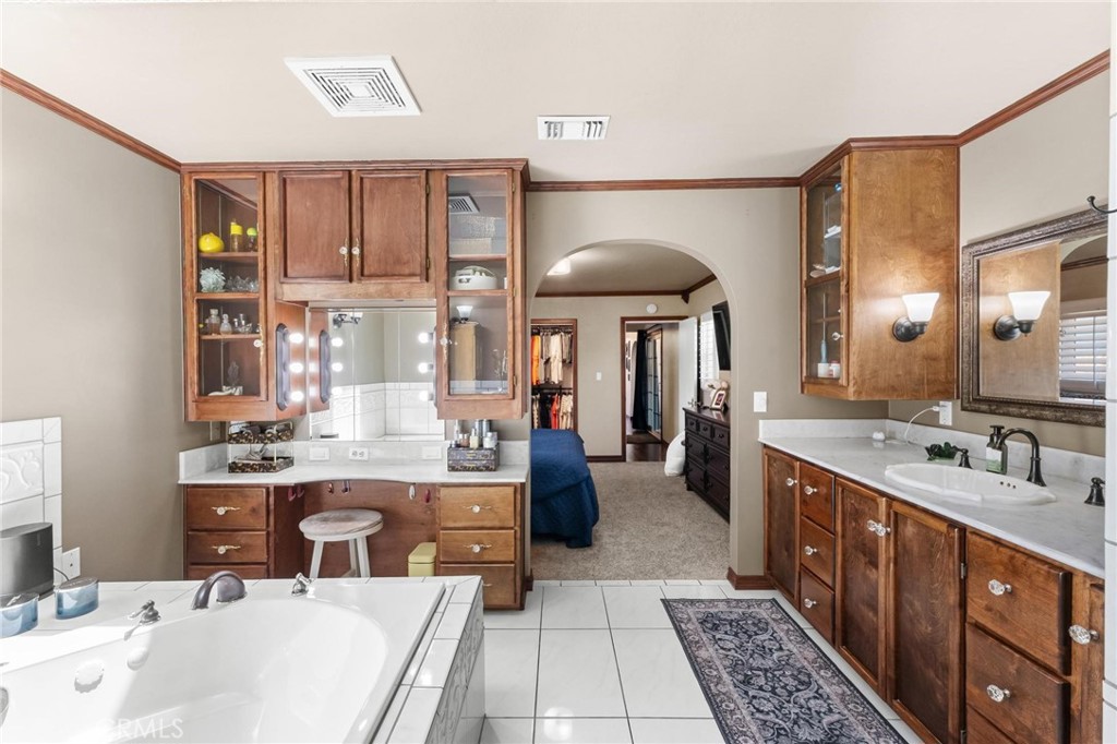 5545 Tower Riverside, CA 92506 - Photo 47 of 70