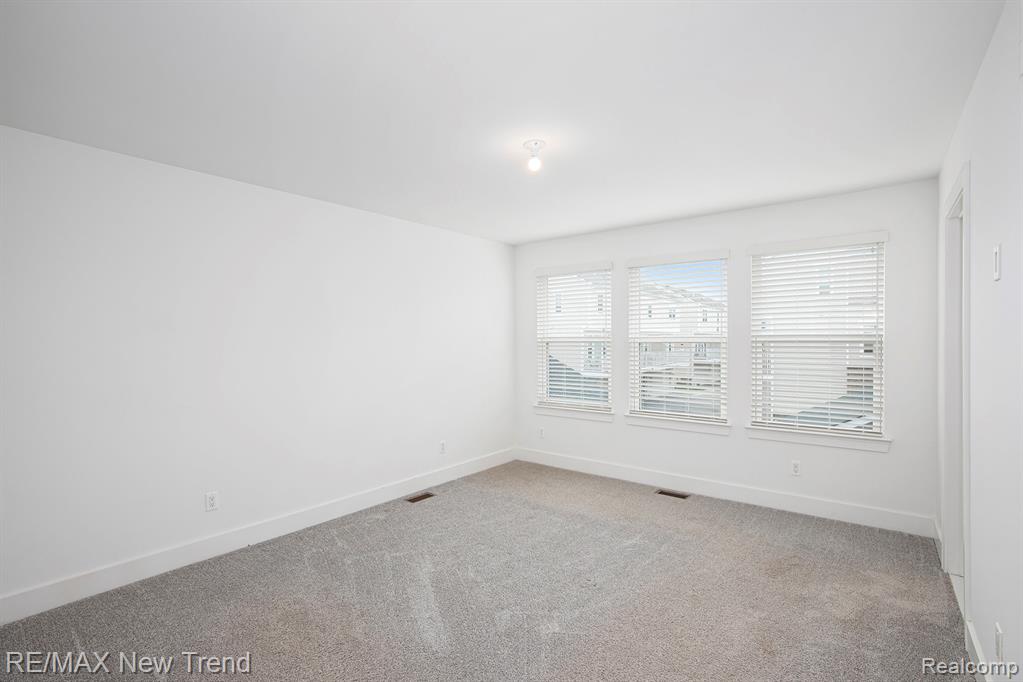 2511 Massoit Road Royal Oak, MI 48073 - Photo 21 of 39