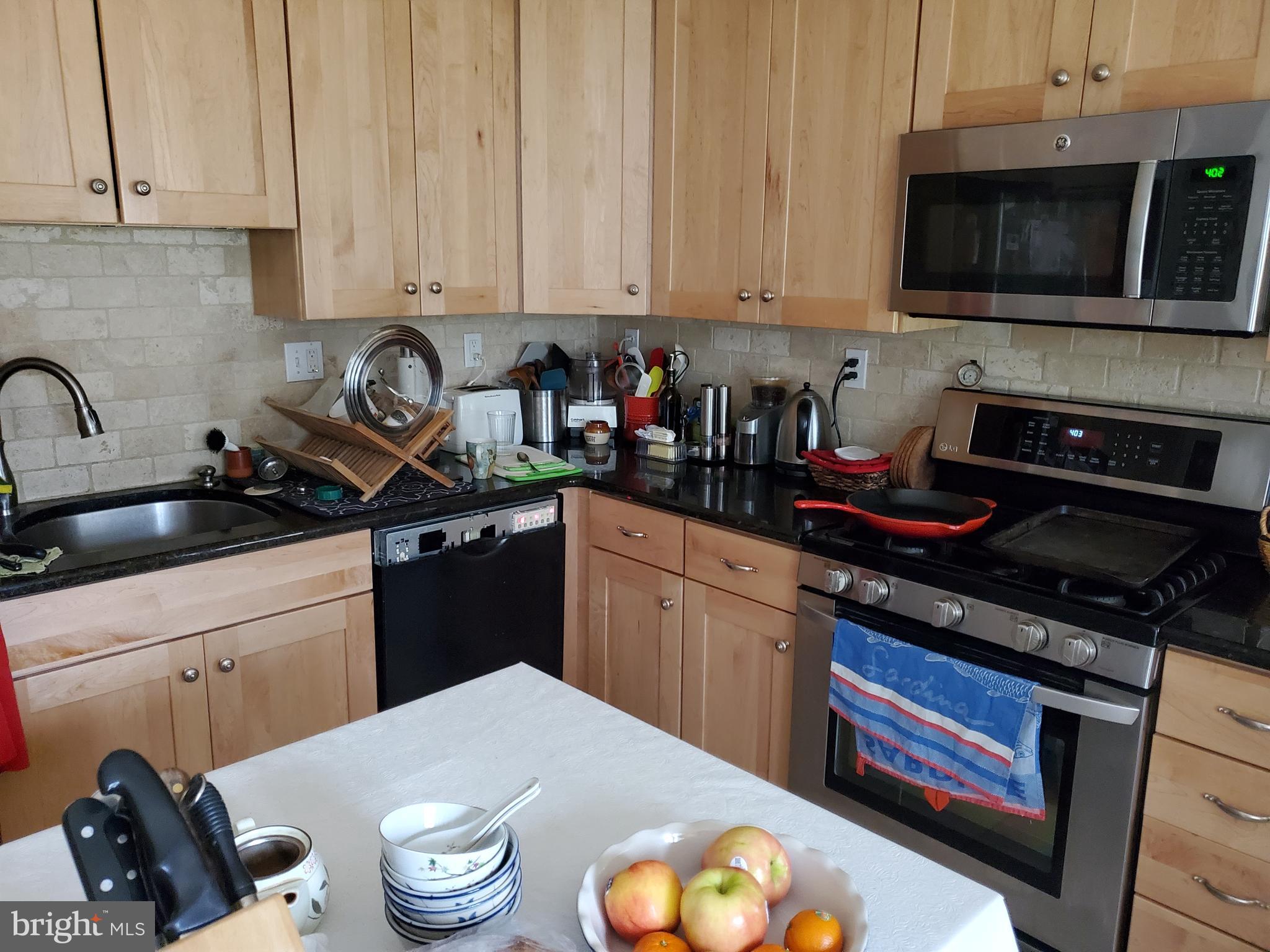 231 Hickory Corner Road Hightstown, NJ 08520 - Photo 4 of 6 Gallery Image 4