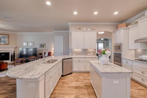 $725,000 | 3204 Venezia View, Leander, TX 78641