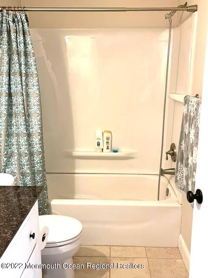 29 Beacon Drive Barnegat, NJ 08005 - Photo 16 of 24 Hallway Bath