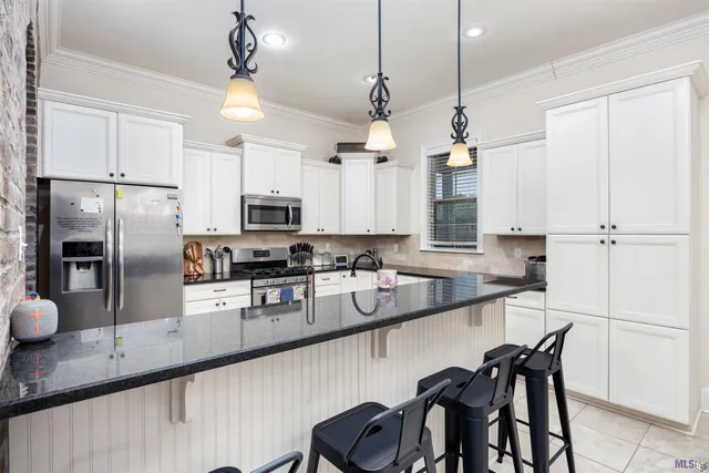 $379,000 | 3421 Meadow Grove Avenue, Zachary, LA 70791