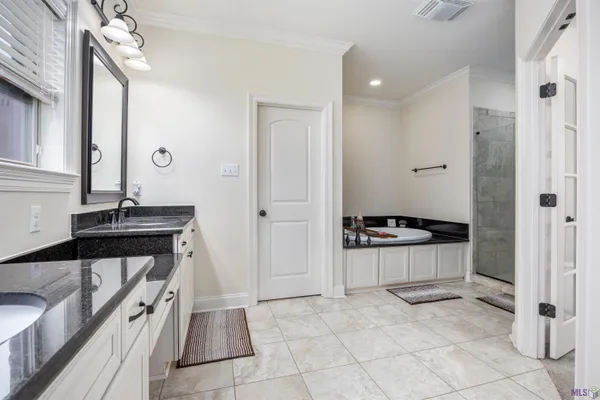 $376,500 | 3421 Meadow Grove Avenue, Zachary, LA 70791
