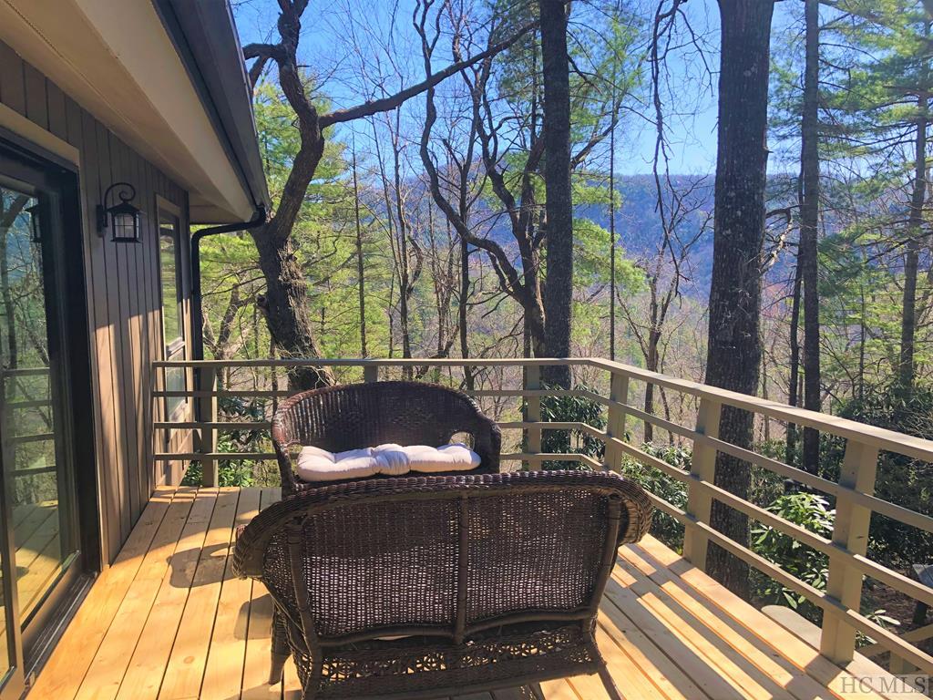 223 Highridge Road Cashiers, NC 28717 - Photo 19 of 46 Gallery Image 19