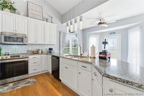 $589,900 | 8304 Hidden River Trace, Charlestown, IN 47111