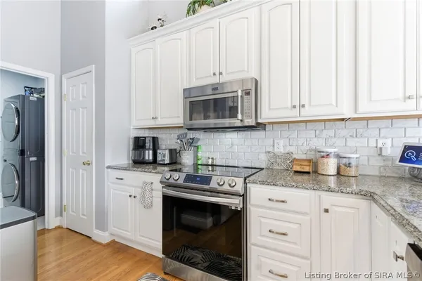 $589,900 | 8304 Hidden River Trace, Charlestown, IN 47111