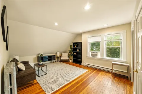 $999,000 | 90 University Avenue, Providence, RI 02906
