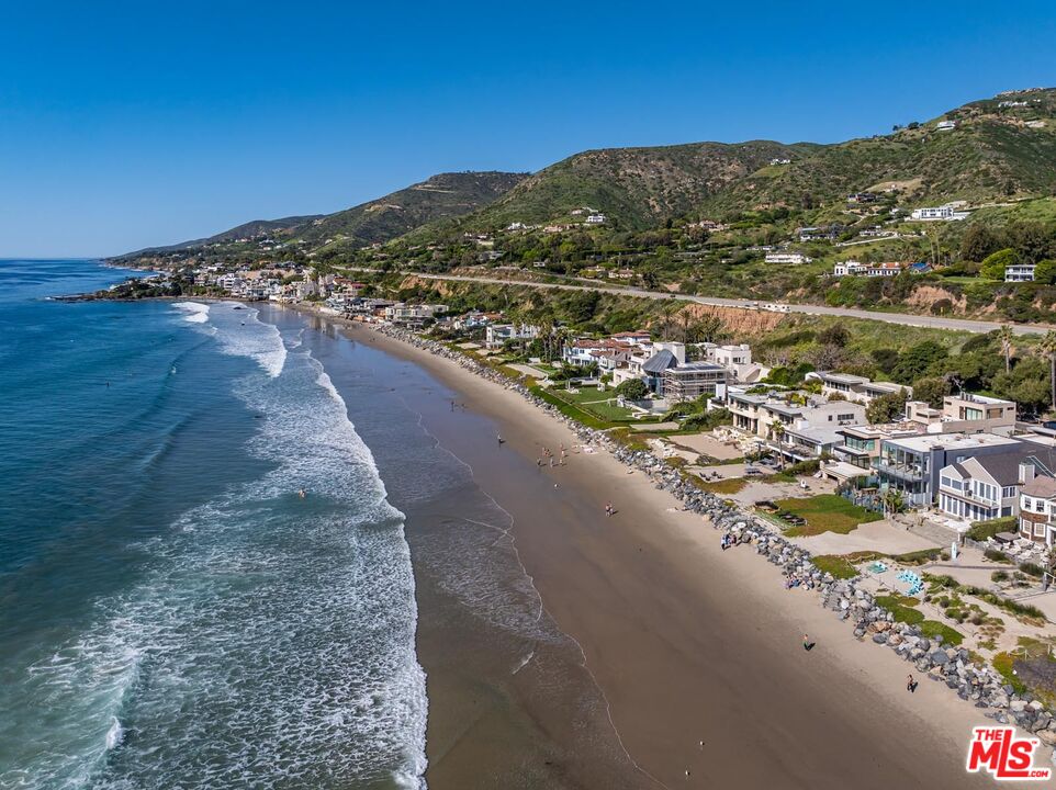 31220 Broad Beach Road Malibu, CA 90265 - Photo 2 of 33 a view of city and ocean