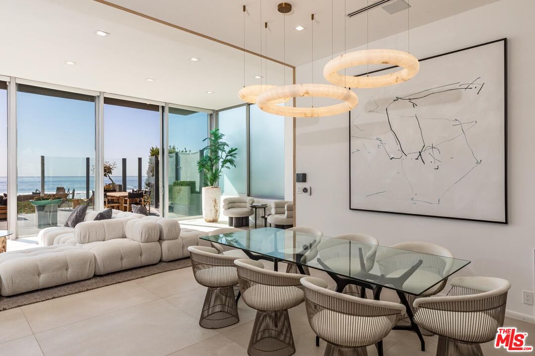 31220 Broad Beach Road Malibu, CA 90265 - Photo 6 of 33 a outdoor living space with furniture