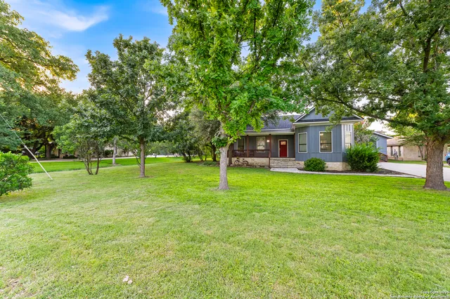 $4,800 | 136 West Evergreen, Boerne, TX 78006