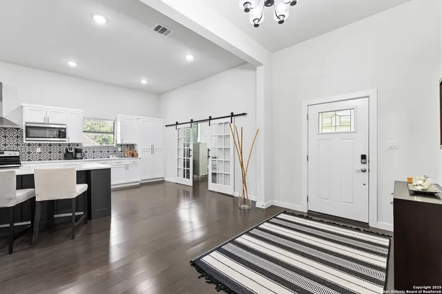 $4,800 | 136 West Evergreen, Boerne, TX 78006