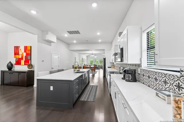 $4,800 | 136 West Evergreen, Boerne, TX 78006