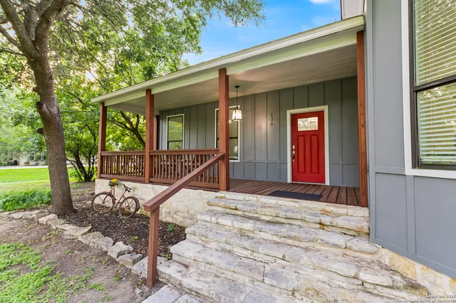 $4,800 | 136 West Evergreen, Boerne, TX 78006