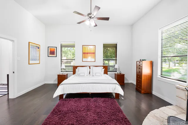 $4,800 | 136 West Evergreen, Boerne, TX 78006