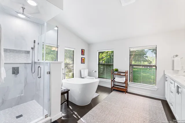 $4,800 | 136 West Evergreen, Boerne, TX 78006