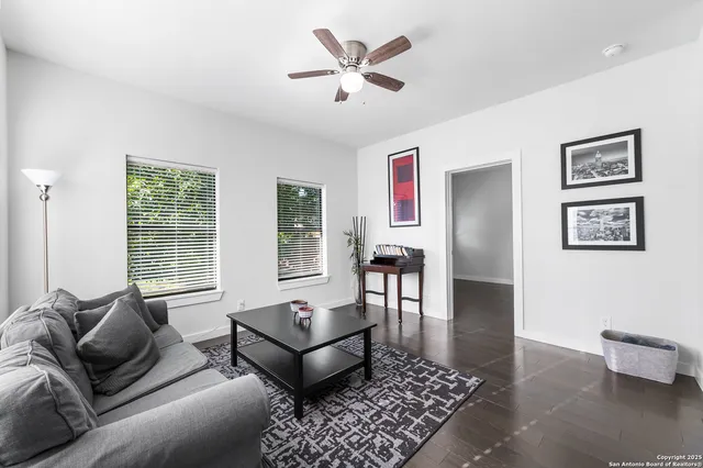 $4,800 | 136 West Evergreen, Boerne, TX 78006