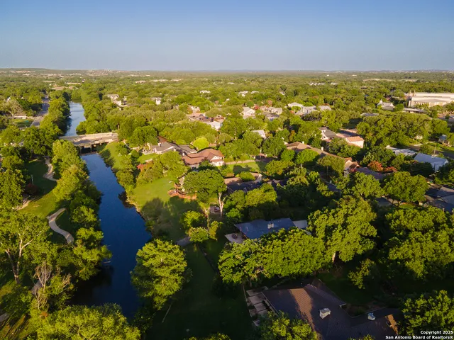 $4,800 | 136 West Evergreen, Boerne, TX 78006