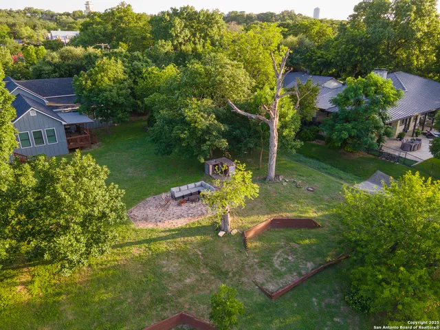 $4,800 | 136 West Evergreen, Boerne, TX 78006