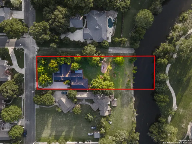 $4,800 | 136 West Evergreen, Boerne, TX 78006