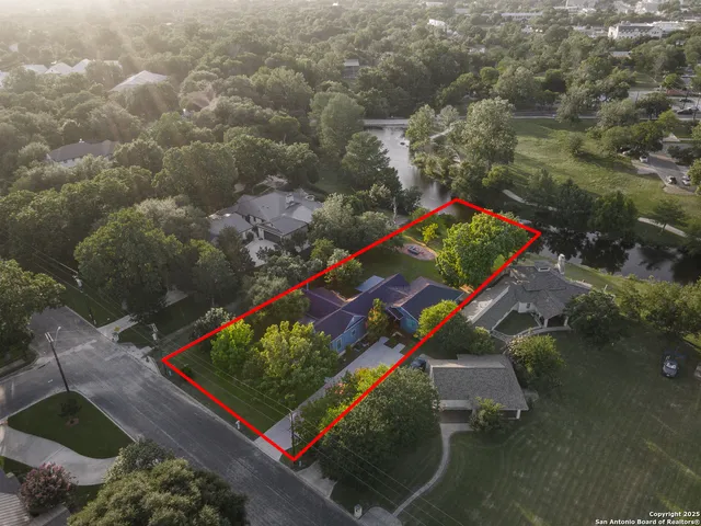 $4,800 | 136 West Evergreen, Boerne, TX 78006