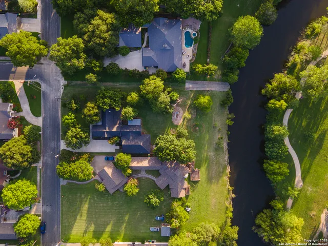 $4,800 | 136 West Evergreen, Boerne, TX 78006