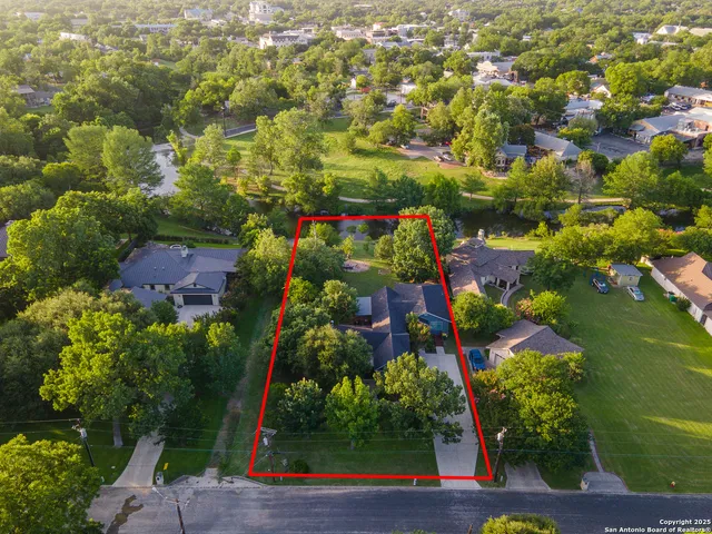 $4,800 | 136 West Evergreen, Boerne, TX 78006